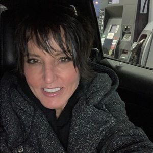 Meet your Posher, Deanna